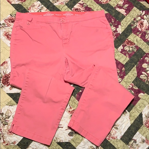Style & Co Pants - Pink cotton mix capris Style & Co Pants - Pink cotton mix capris